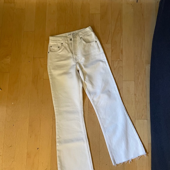 NWT Reformation High Relaxed Jean crop white 23 - Picture 4 of 12
